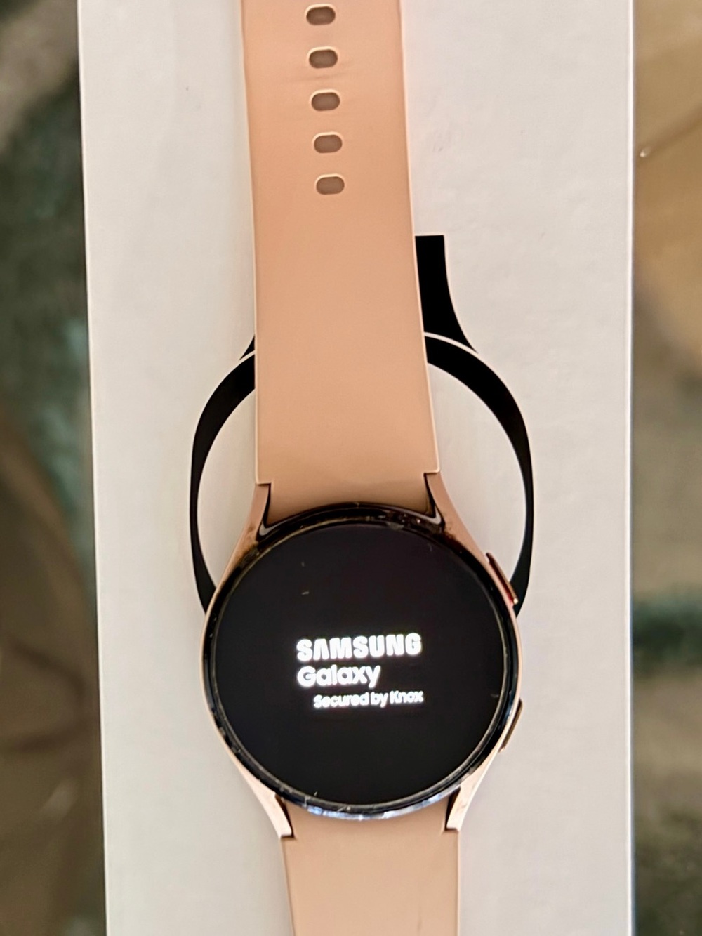 Samsung Galaxy Watch 4 — Pink Sand Band | Excellent Condition - Picture 2 of 4